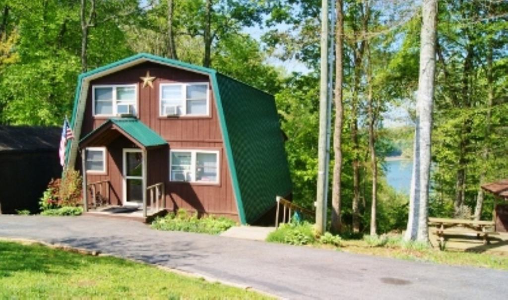 ホテルCabin On Cumberland Jamestown エクステリア 写真