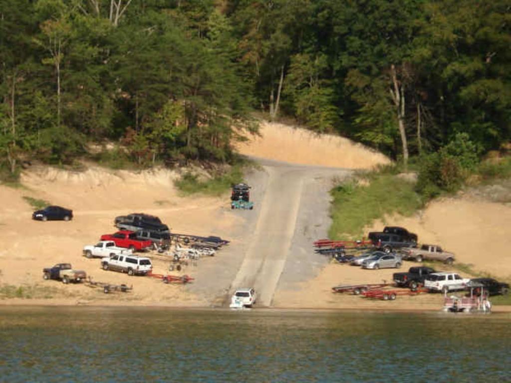 ホテルCabin On Cumberland Jamestown エクステリア 写真